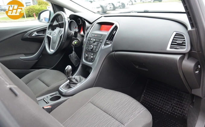 Opel Astra cena 37900 przebieg: 126648, rok produkcji 2015 z Iwonicz-Zdrój małe 121